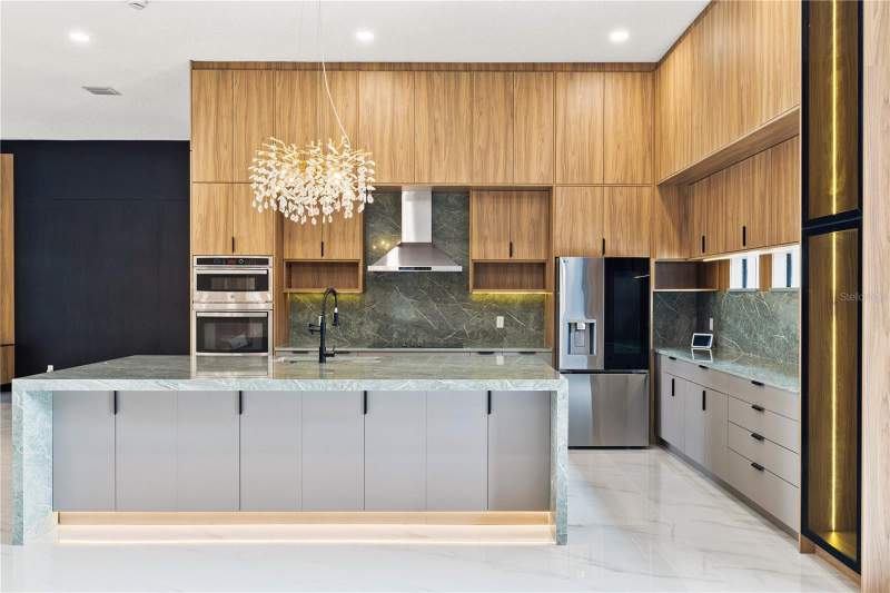 5 bedroom Single Family Residence at 812 Johns Point Drive, Johns Cove 43/104, Oakland — photo 5