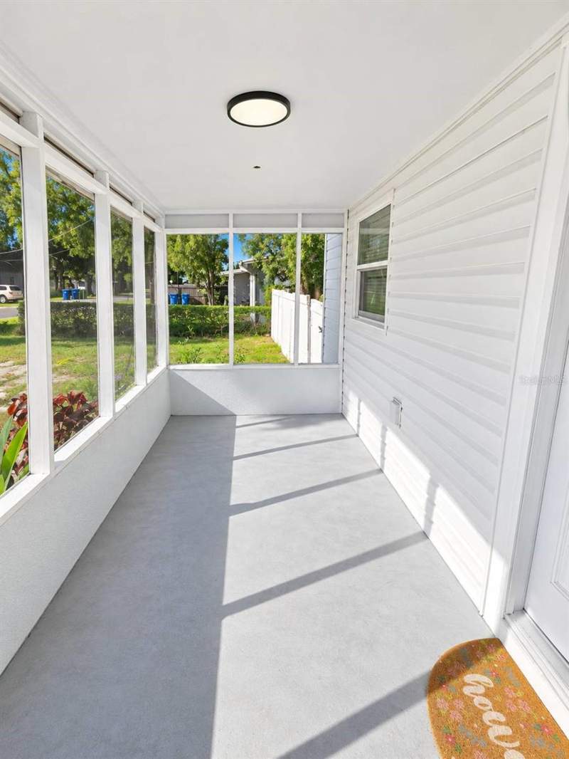 2 bedroom Single Family Residence at 10115 N 14th Street, Castle Heights 1st Add, Tampa — photo 4