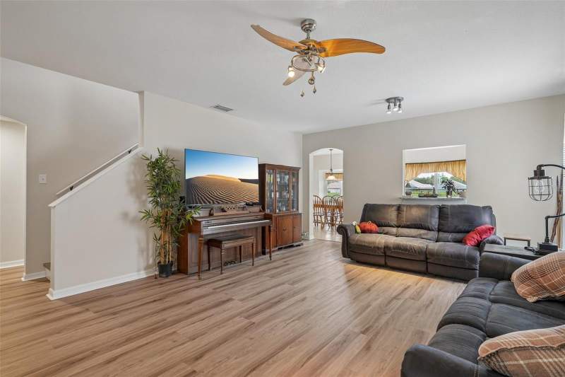 4 bedroom Single Family Residence at 6527 Bridgecrest Drive, Fishhawk Ranch Ph 2 Prcl, Lithia — photo 5
