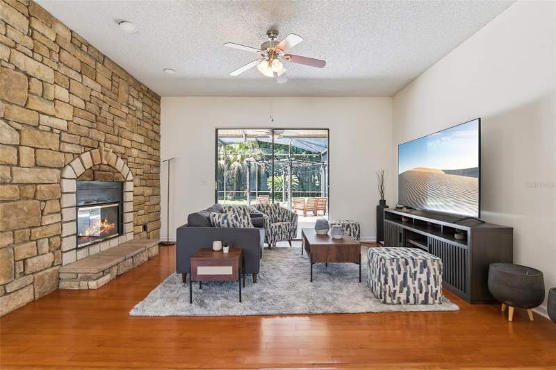 3 bedroom Single Family Residence at 1462 DEER LAKE CIRCLE, DEER LAKE RUN, APOPKA — photo 3