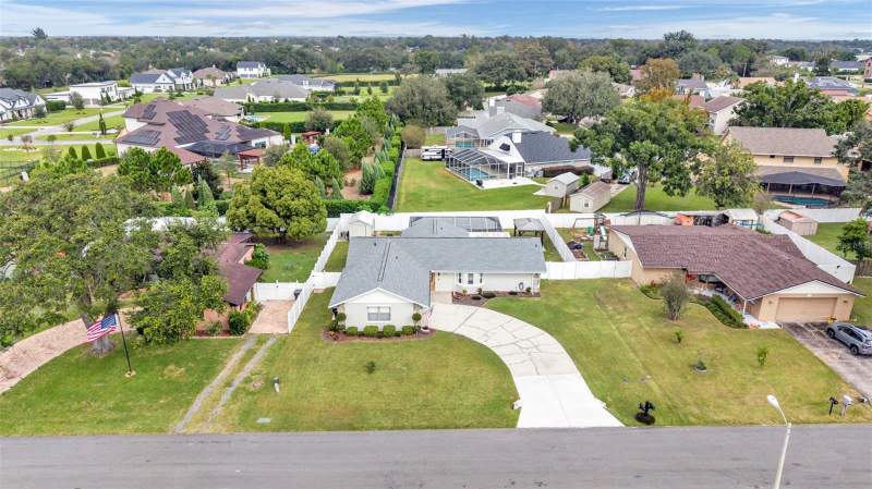 3 bedroom Single Family Residence at 744 Scott Lake Village, Scott Lake Village, Lakeland — photo 2