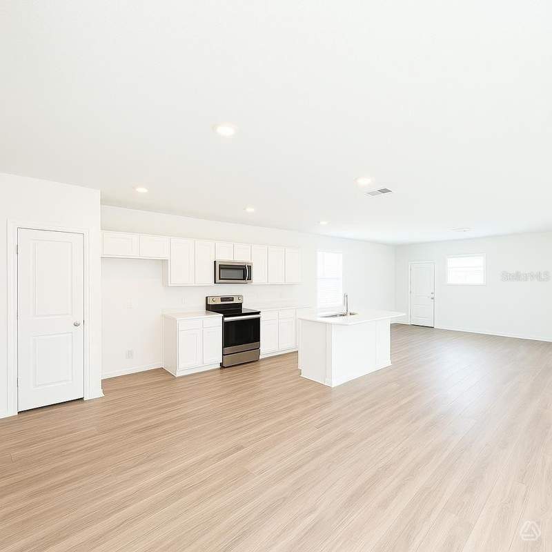 2 bedroom Single Family Residence at 13013 Red Deer Place, Deer Park, Parrish — photo 3