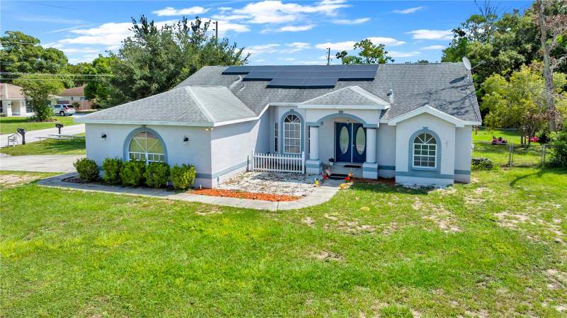 3 bedroom Single Family Residence at 10110 Henderson Street, Spring Hill, Spring Hill — photo 3