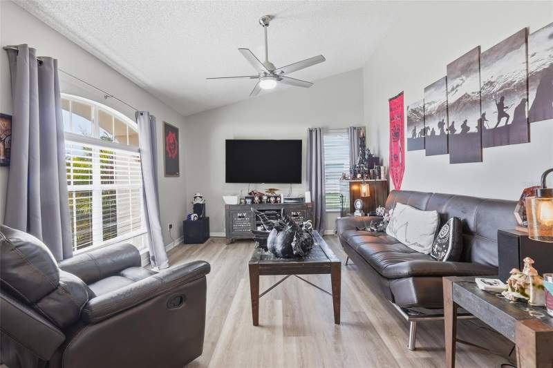 3 bedroom Single Family Residence at 14715 Greater Pines Boulevard, Greater Pines Ph I Sub, Clermont — photo 5