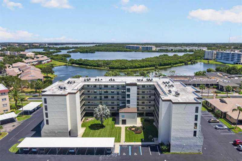 2 bedroom Condominium at 9860 62nd Terrace #1043, The Palms Of Long Bayou, St Petersburg — photo 2