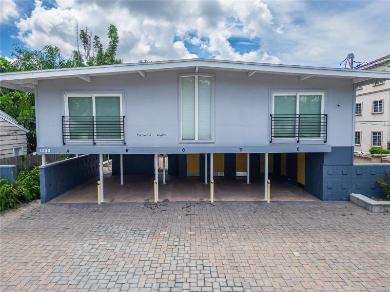 7 bedroom Condo - Hotel at 1236 13th Street, Valencia Terrace Rev, Sarasota — photo 2