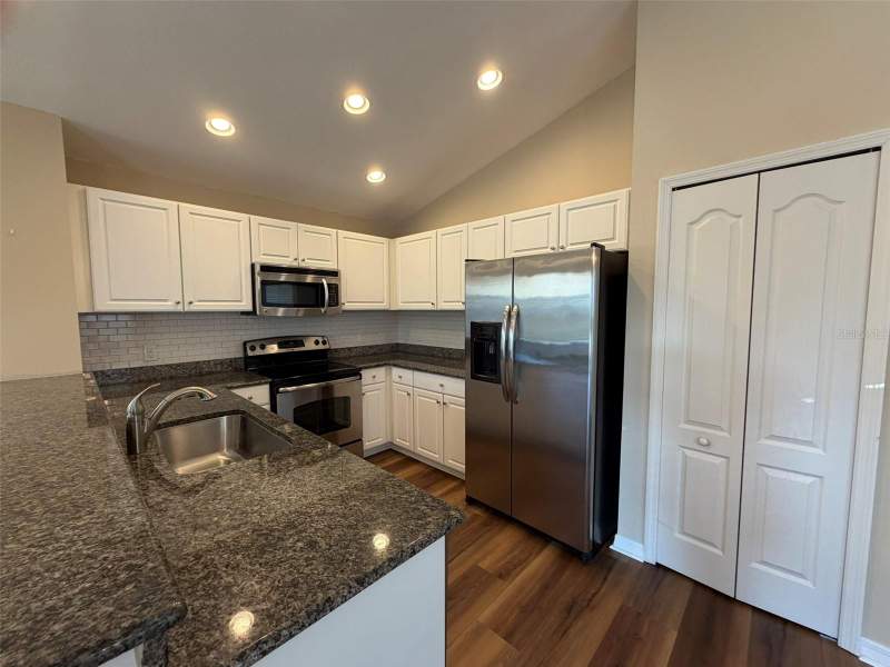 2 bedroom Single Family Residence at 4735 Woodbrook Dr, Woodbrook Ph I, Sarasota — photo 5