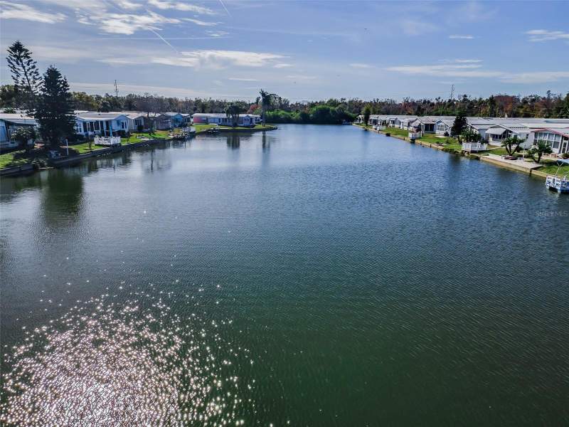 2 bedroom Manufactured Home at 4706 Burney Drive, Tanglewood Mobile Village, Holiday — photo 3