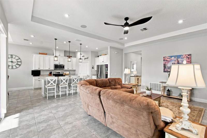 4 bedroom Single Family Residence at 4085 Via Toledo Court, Solivita, Poinciana — photo 5