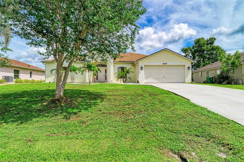 3 bedroom Single Family Residence at 2458 Rio De Janeiro Avenue, Punta Gorda Isles Sec 23, Punta Gorda — photo 3