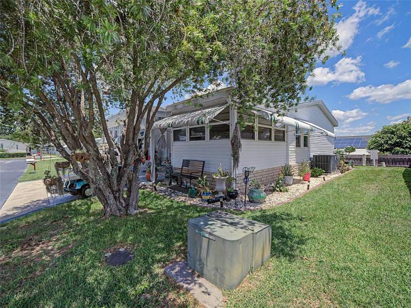 2 bedroom Manufactured Home at 37513 Campo Avenue, Spanish Trails West Residential Cooperative, Zephyrhills — photo 5