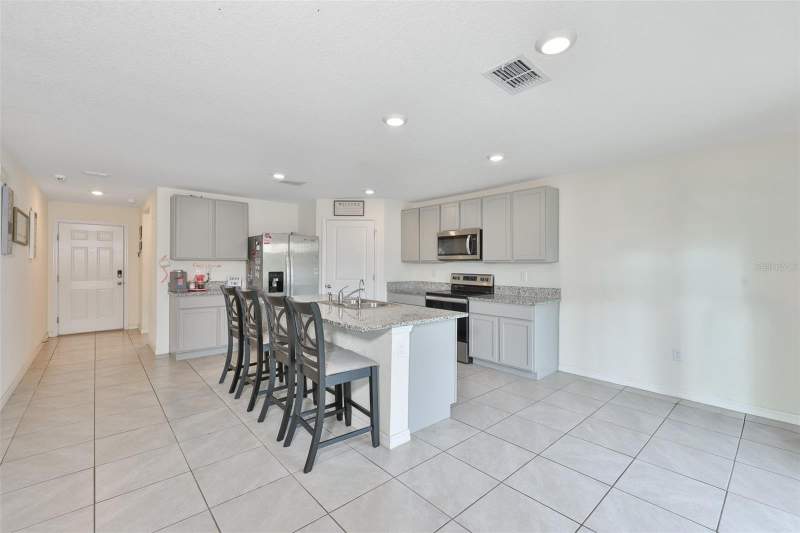 4 bedroom Single Family Residence at 5244 Fiddle Fig Avenue, Berry Bay Sub, Wimauma — photo 3