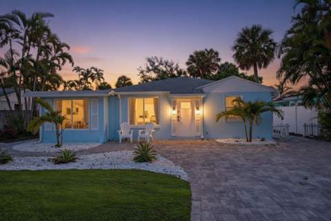 510 79th Avenue, St Pete Beach FL - photo 10 of 37