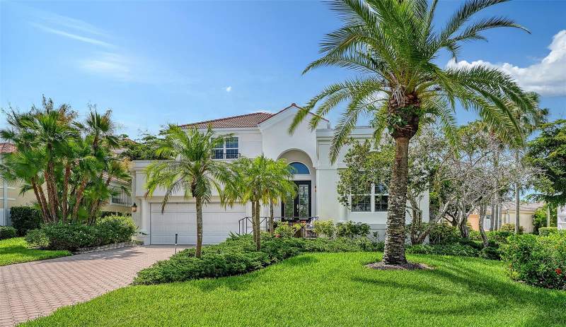 4 bedroom Single Family Residence at 3563 Fair Oaks Lane, Queens Harbour, Longboat Key — photo 4