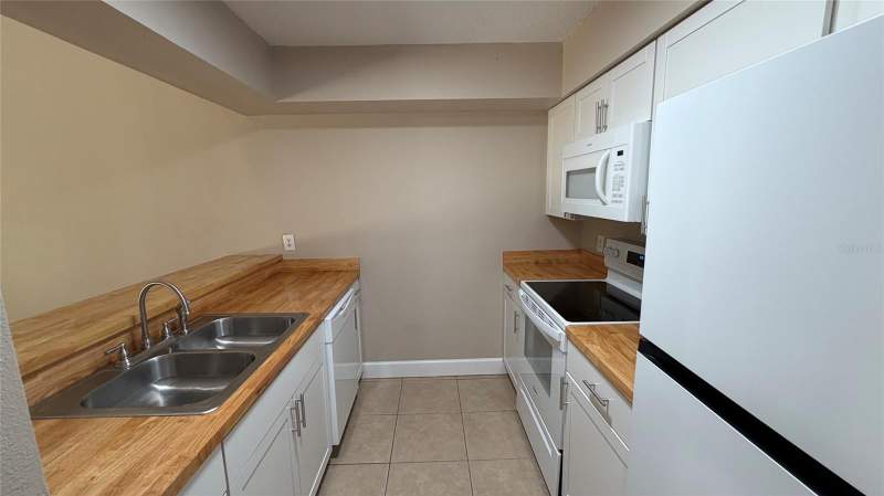 2 bedroom Townhouse at 2717 Gray Fox Lane, Fox Hunt Lanes Ph 02, Orlando — photo 3