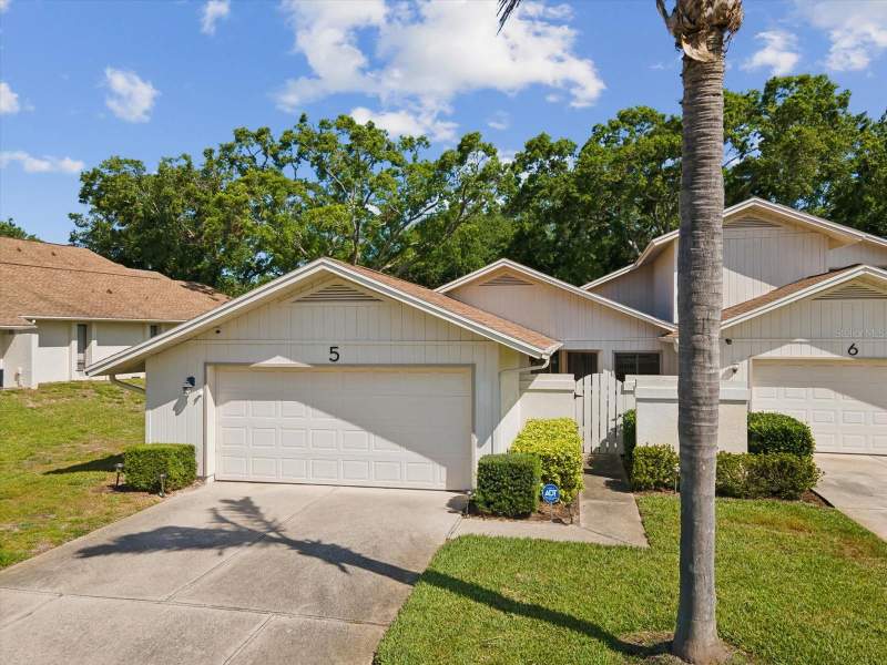 Townhomes Of Westlake