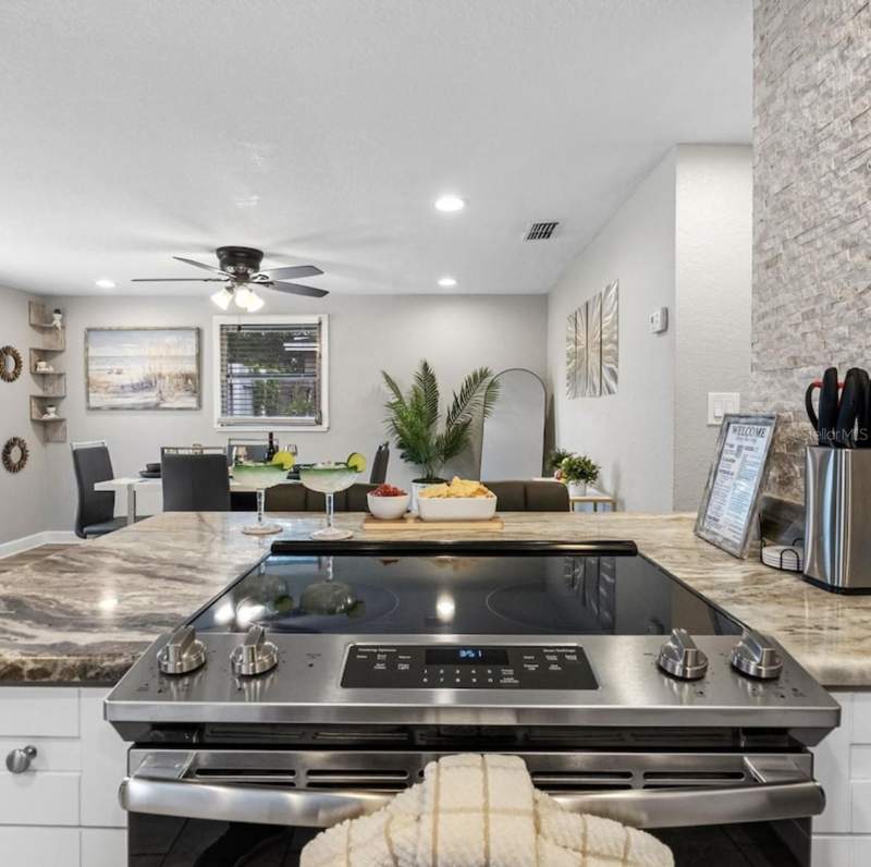3 bedroom Single Family Residence at 2613 E 111th Avenue, Sherwood Heights Unit 2, Tampa — photo 5