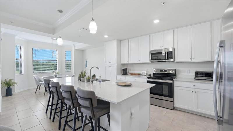 2 bedroom Condominium at 17810 Gawthrop Drive #203, Lakewood National, Lakewood Ranch — photo 3