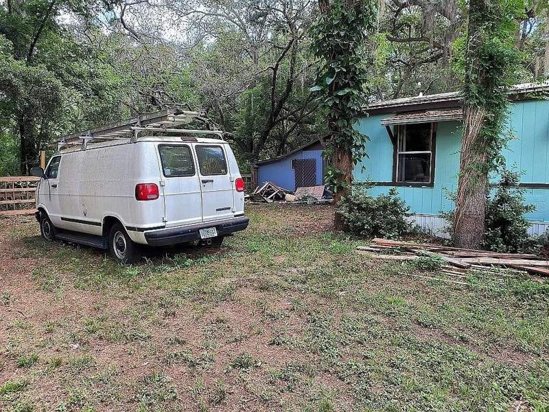 3 bedroom Mobile Home at 11853 Caton Avenue, Moon Lake Estate, New Port Richey — photo 5