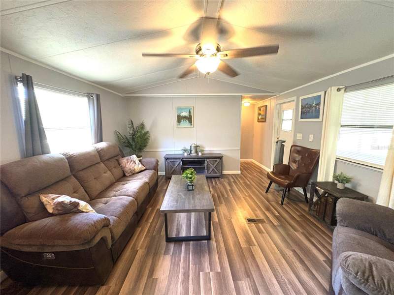 2 bedroom Manufactured Home at 10526 E Irene Street, Inverness, Inverness — photo 2