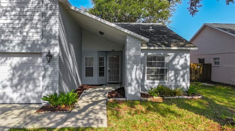 4 bedroom Single Family Residence at 13436 Silvercreek Drive, Meadowbrooke At Summerfield Un, Riverview — photo 3