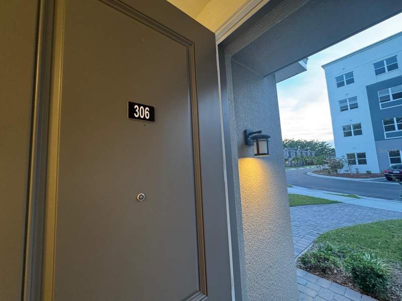 3 bedroom Townhouse at 1209 Southstation Place #306, Sandlake Station Twnhms Bldg 3, Orlando — photo 2