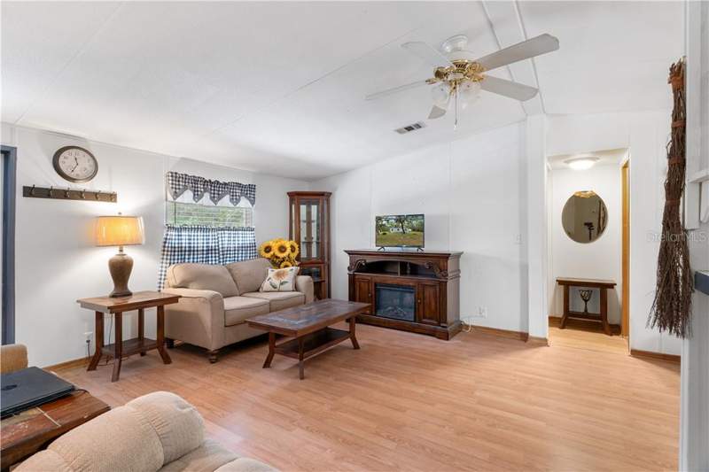 3 bedroom home at 6037 W Patriot Street, Homosassa, Homosassa — photo 5