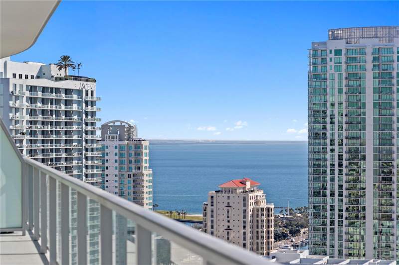 3 bedroom Condominium at 400 Central Avenue #2806, 400 Central, St Petersburg — photo 5
