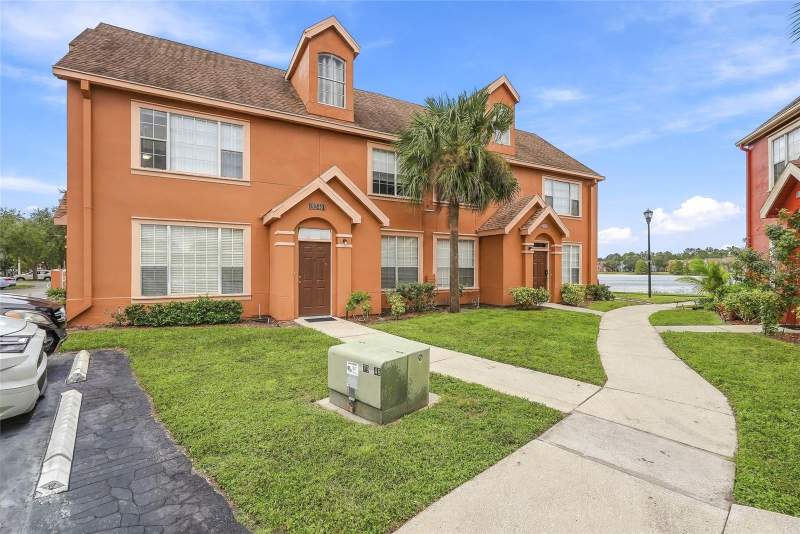 2 bedroom Condominium at 9746 Lake Chase Island Way, Lake Chase Condo, Tampa — photo 2