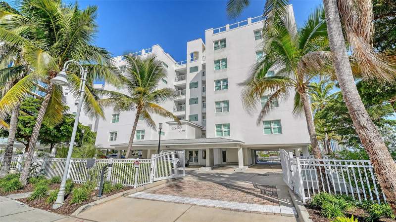 2 bedroom Condominium at 650 Golden Gate Point #302, Harbor View/Golden Gate Point, Sarasota — photo 5