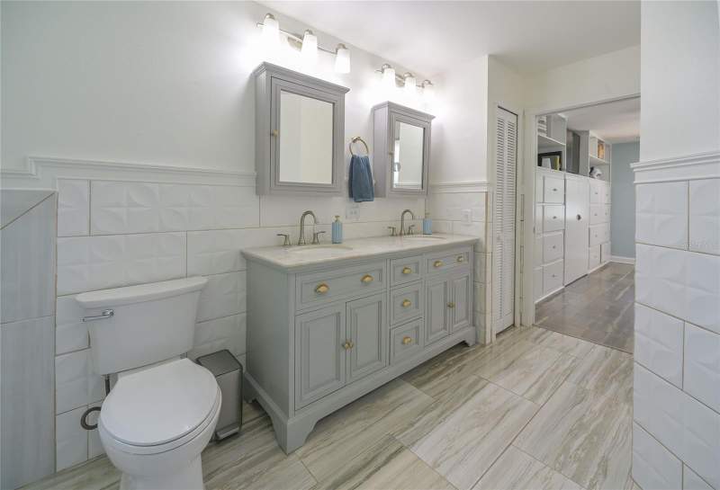 4 bedroom Single Family Residence at 9609 Fredericksburg Road, Meadow Brook Unit 4A Ph 2, Tampa — photo 5