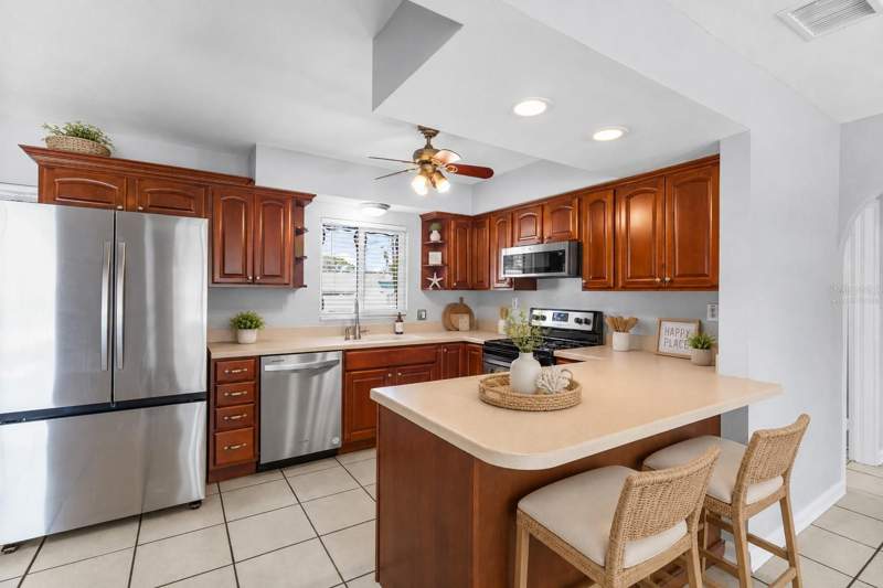 2 bedroom Single Family Residence at 605 S Florida Avenue, Karen Acres, Tarpon Springs — photo 5