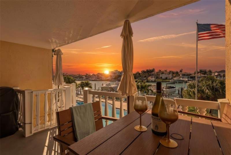544 PINELLAS BAYWAY #TH13 home for sale in Harbor Watch On Tierra Verde
