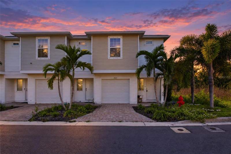2 bedroom Condominium at 2537 6th Avenue Drive, City Homes At Cypress Walk, Bradenton — photo 2