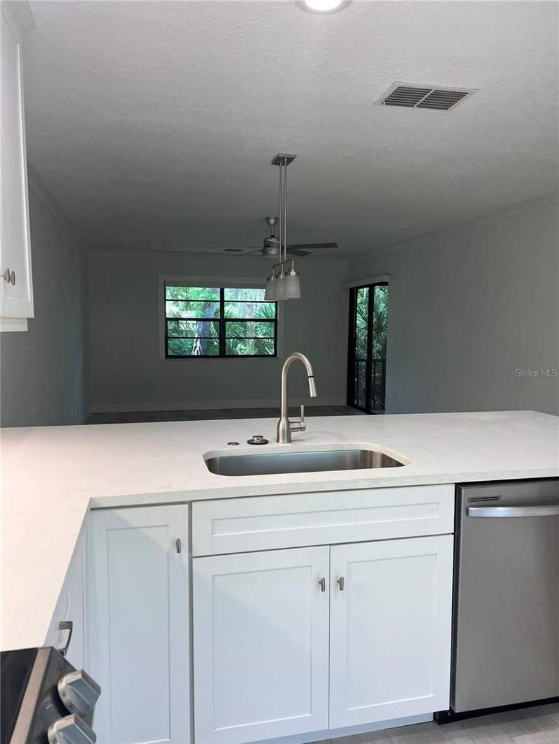 2 bedroom Villa at 4044 Corkwood Court, Strathmore Gate-East, Palm Harbor — photo 4