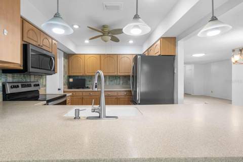 1001 Ardmore Way, Sun City Center FL - photo 16 of 67
