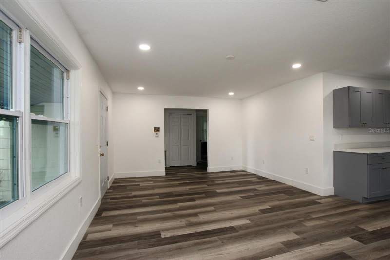 3 bedroom Single Family Residence at 4925 Magnolia Avenue, Oak Terrace, Mulberry — photo 4