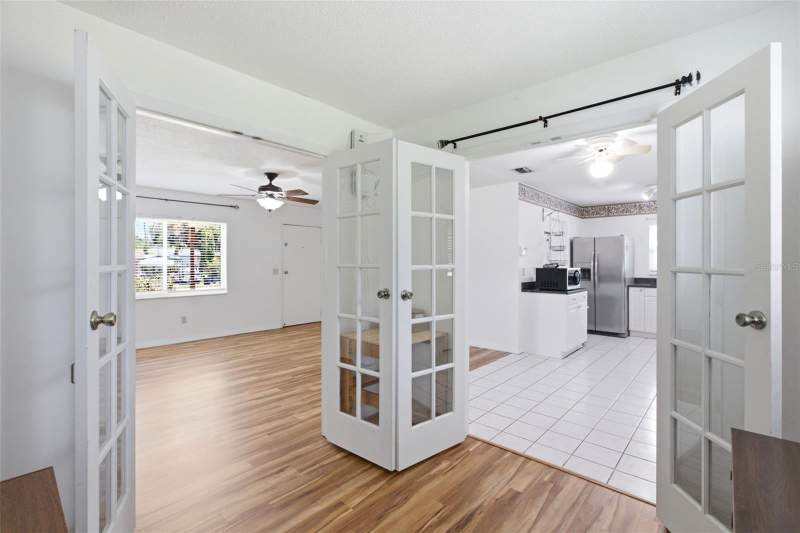 4 bedroom Single Family Residence at 117 DAHLIA DRIVE, LAKE HARRIET ESTATES, ALTAMONTE SPRINGS — photo 4