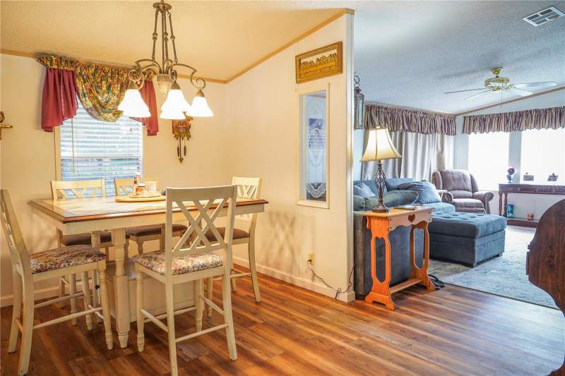 3 bedroom Manufactured Home at 6725 Forestview Lane, Lakeland, Lakeland — photo 3