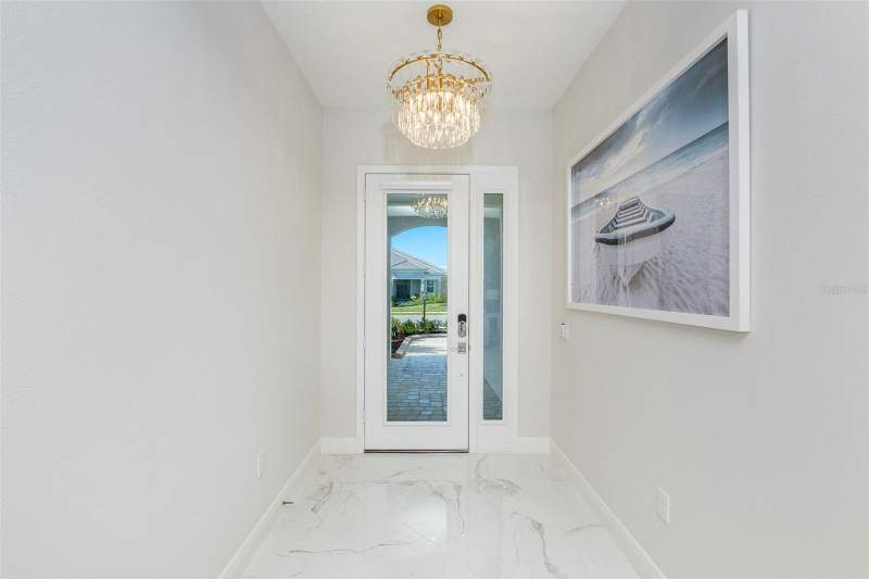 4 bedroom Single Family Residence at 11165 Hogan Circle, Boca Royale, Englewood — photo 5