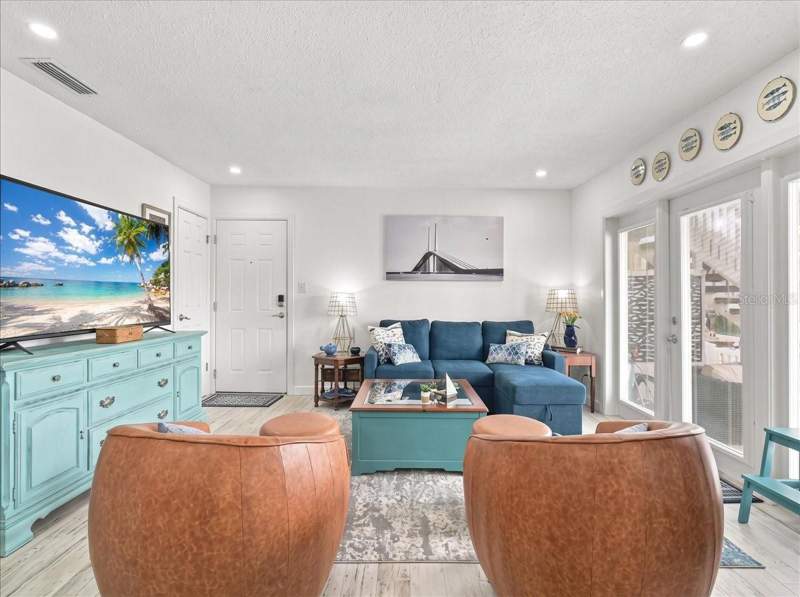 2 bedroom Condominium at 5153 Salmon Drive #B, Waterside At Coquina Key South, St Petersburg — photo 2