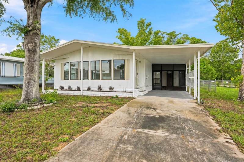 2 bedroom Manufactured Home at 9863 Scepter Avenue, Brookridge Community, Brooksville — photo 1