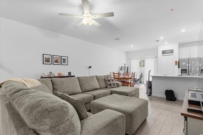 3 bedroom Townhouse at 12657 NW 7th Place, Tara West End Ph II Pb 36 Pg 53, Newberry — photo 4