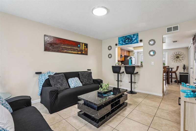 2 bedroom Townhouse at 12057 Tift Circle, Cambridge Circle, Orlando — photo 3