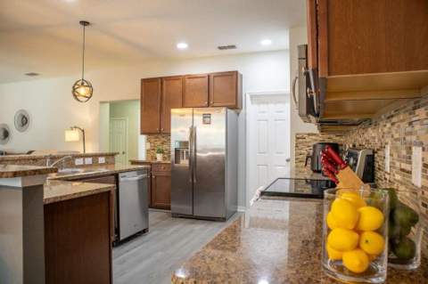 210 Las Fuentes Drive, Kissimmee FL - photo 10 of 79