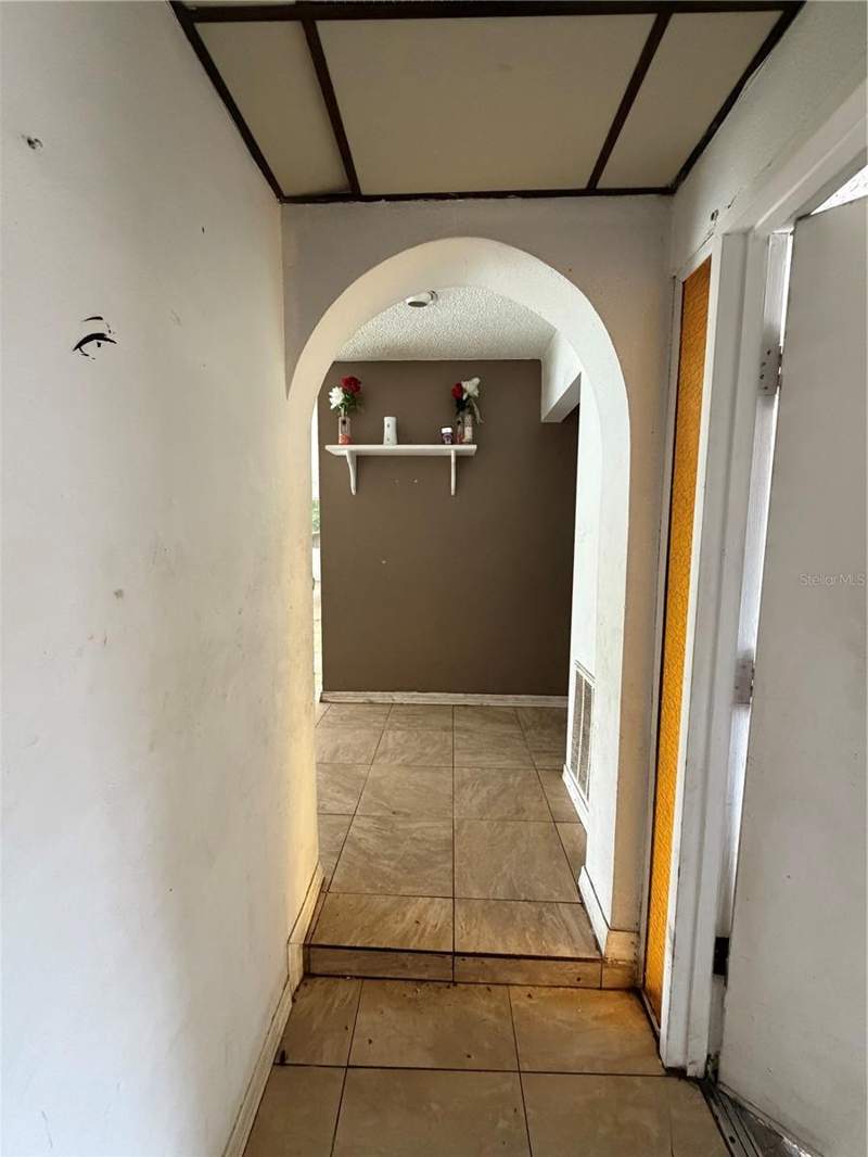 4 bedroom Single Family Residence at 1330 Emily Court, Brookhill Unit 4 Rep, Clearwater — photo 5