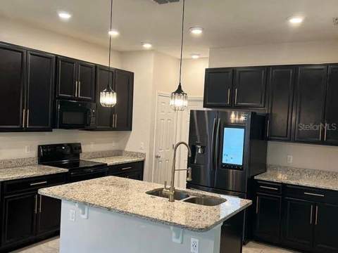 1010 Atlantic Avenue, Fruitland Park FL - photo 6 of 6