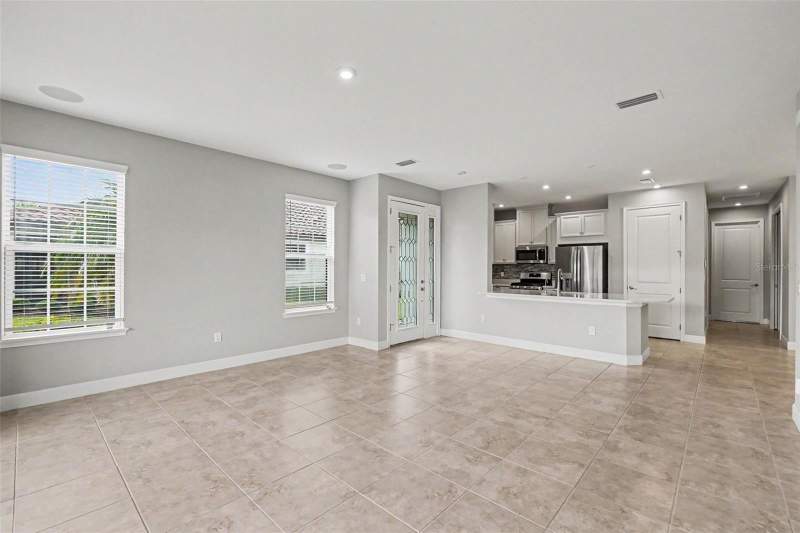 2 bedroom Villa at 10930 Wendover Drive, Artisan Lakes Esplanade Ph IV Subph A, B,, Palmetto — photo 5