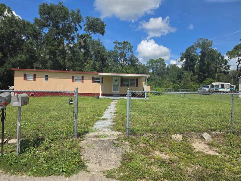 2 bedroom Mobile Home at 10401 SE 127th Lane, Lake Weir Heights, Belleview — photo 1