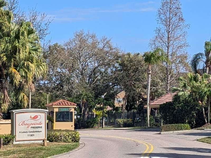 1 bedroom Condominium at 11901 N 4th Street #5212, Baypointe Preserve Condo, St Petersburg — photo 2